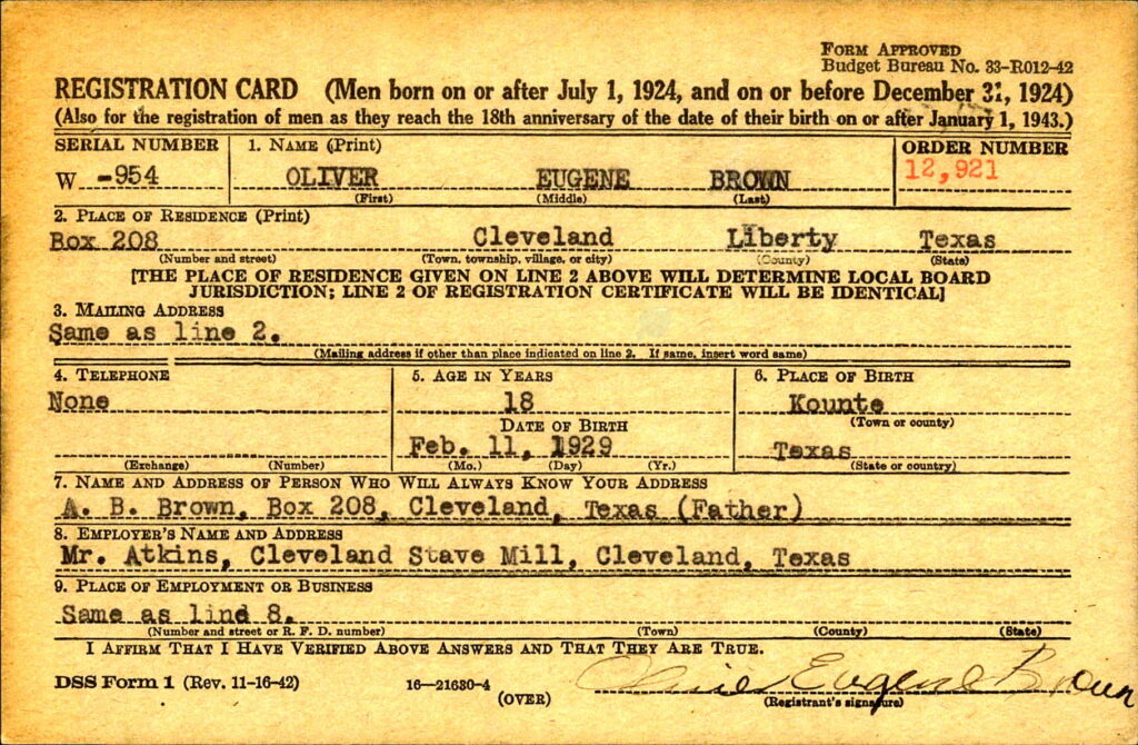 A typed registration card with information about Oliver Eugene Brown.
